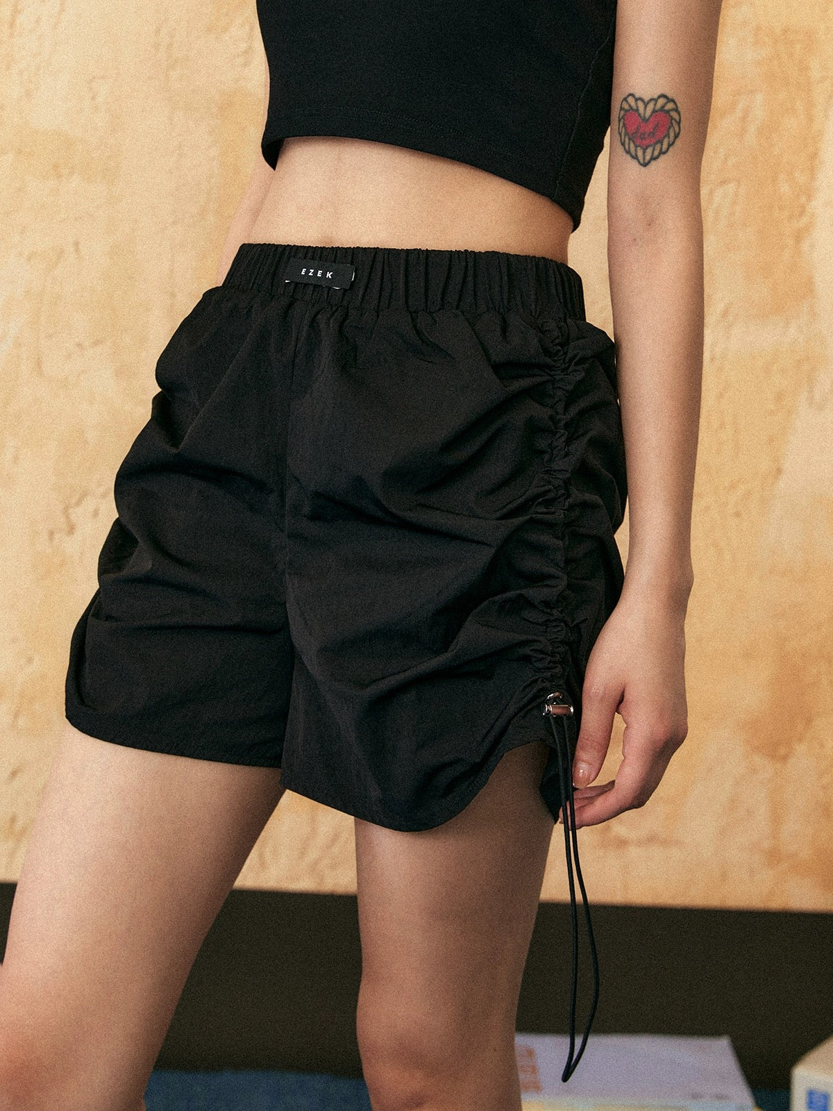 EZEK&STUDIO American retro pleated drawstring shorts