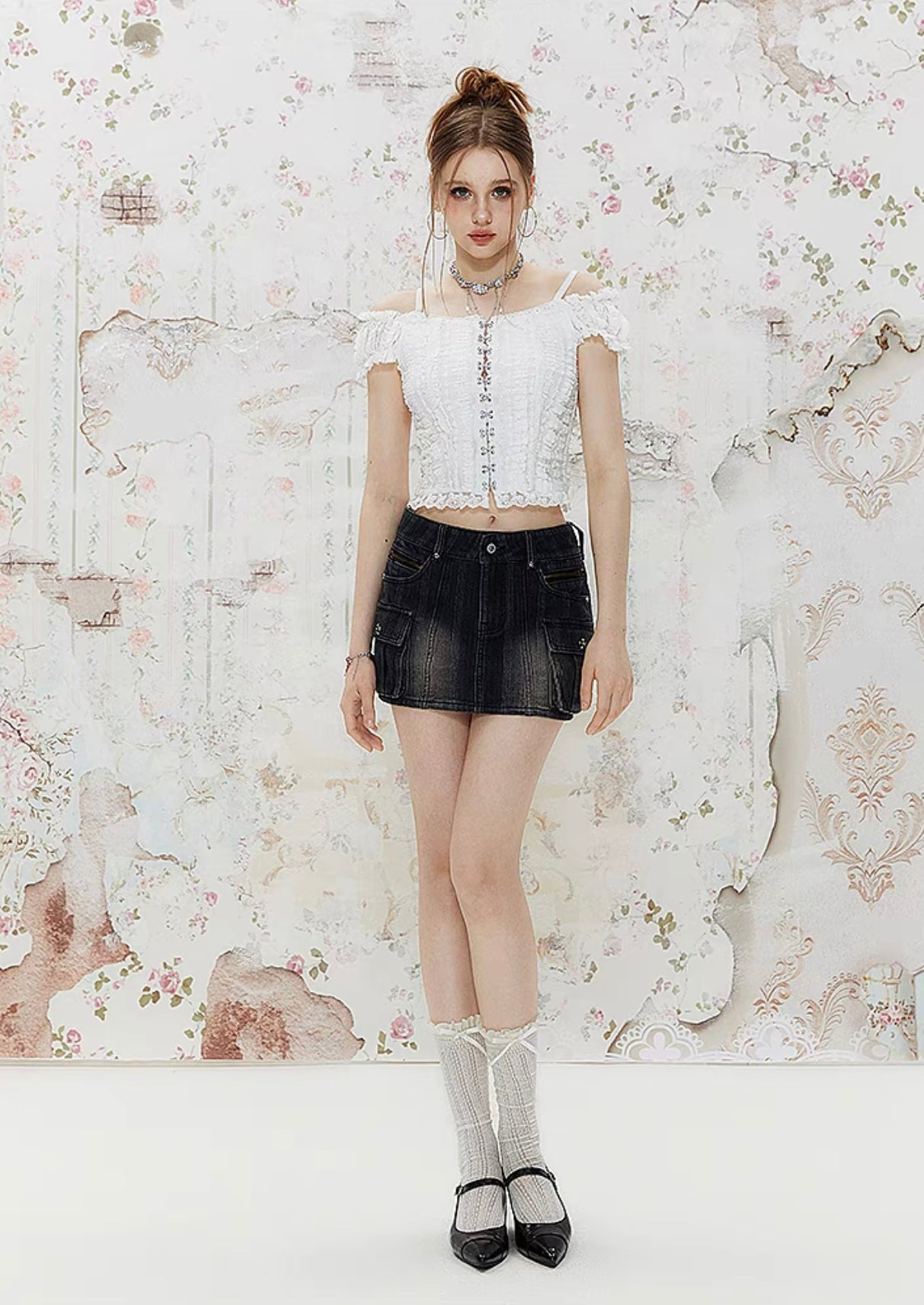 I'M ONE Pure Desire Palace Style Square Neck Lace Shirt