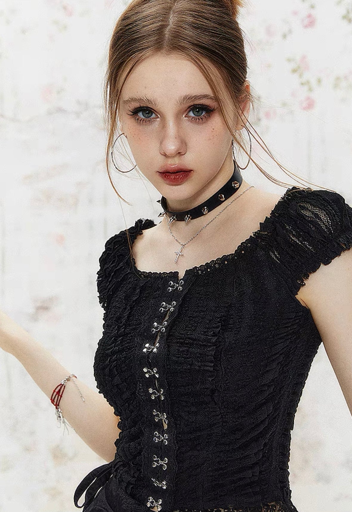 I'M ONE Pure Desire Palace Style Square Neck Lace Shirt
