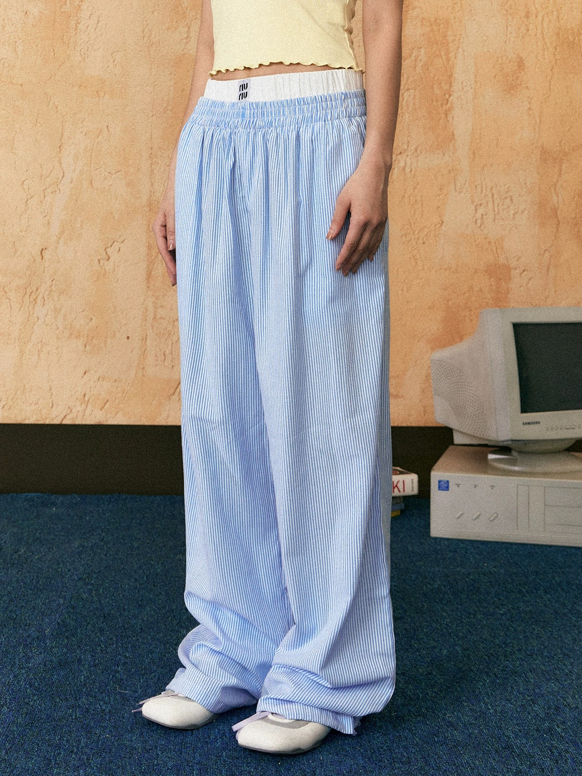 EZEK&STUDIO Striped Casual pants