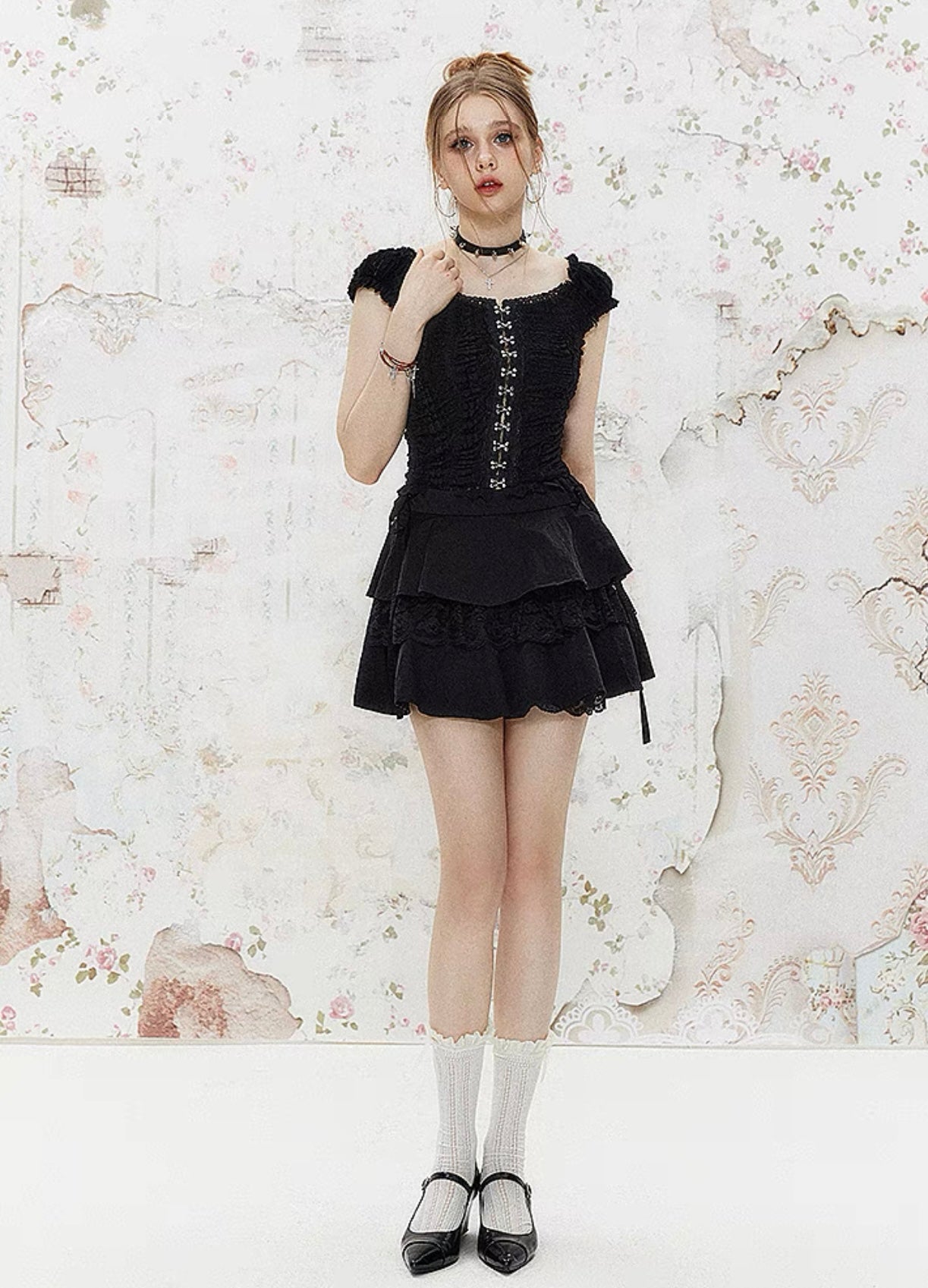 I'M ONE Pure Desire Palace Style Square Neck Lace Shirt