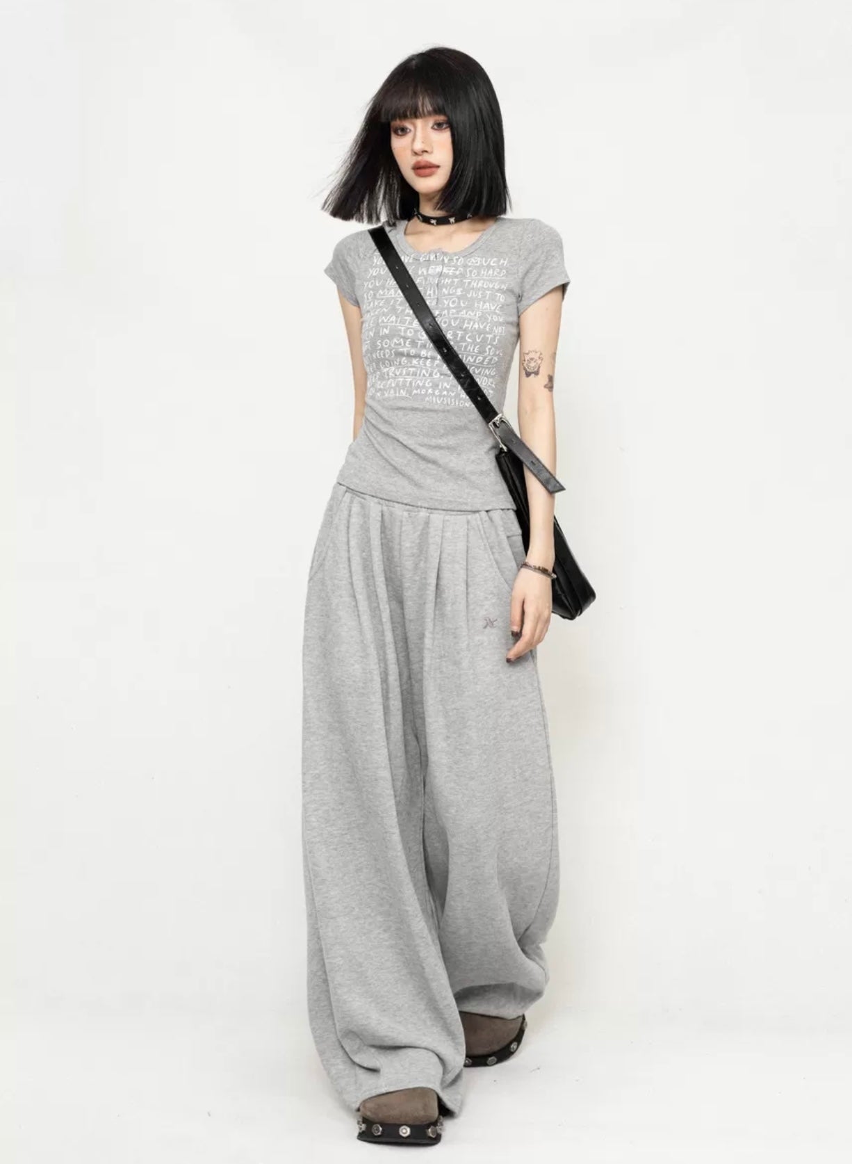 ZEROSTORE Simple casual gray English print short top