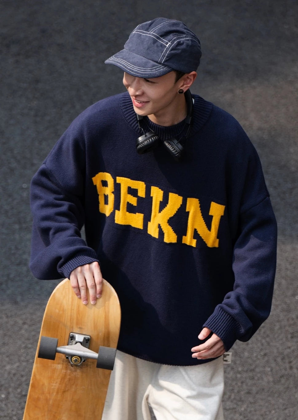BELLKENIDE Bekn Silhouette Juvenile Sweater