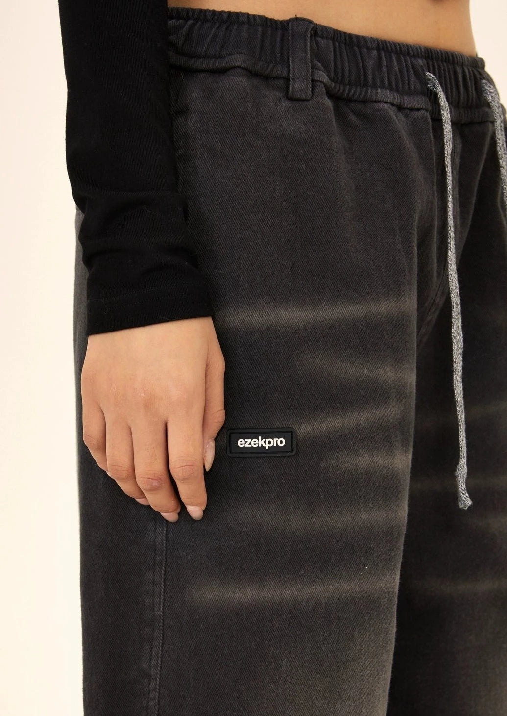 EZEK&STUDIO Valiant Washed Denim Pants