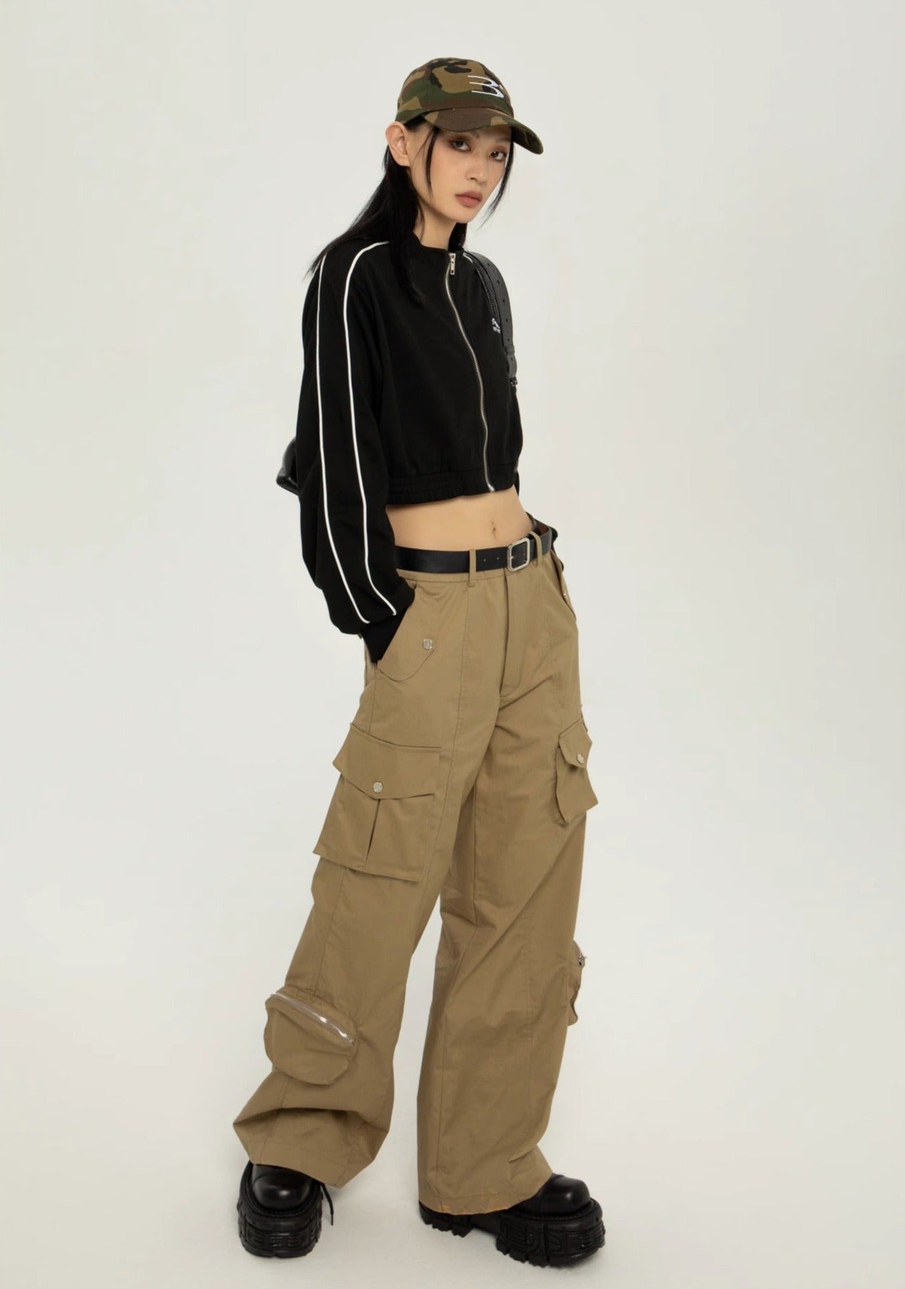 EZEK&STUDIO Black Long-Sleeved Jacket