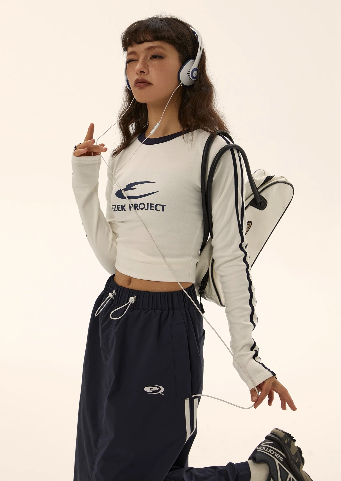 EZEK&STUDIO Slim Thin Long-Sleeved T-shirt