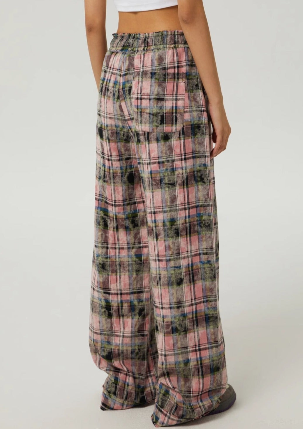 EZEK&STUDIO Pinky Checked Straight Pants
