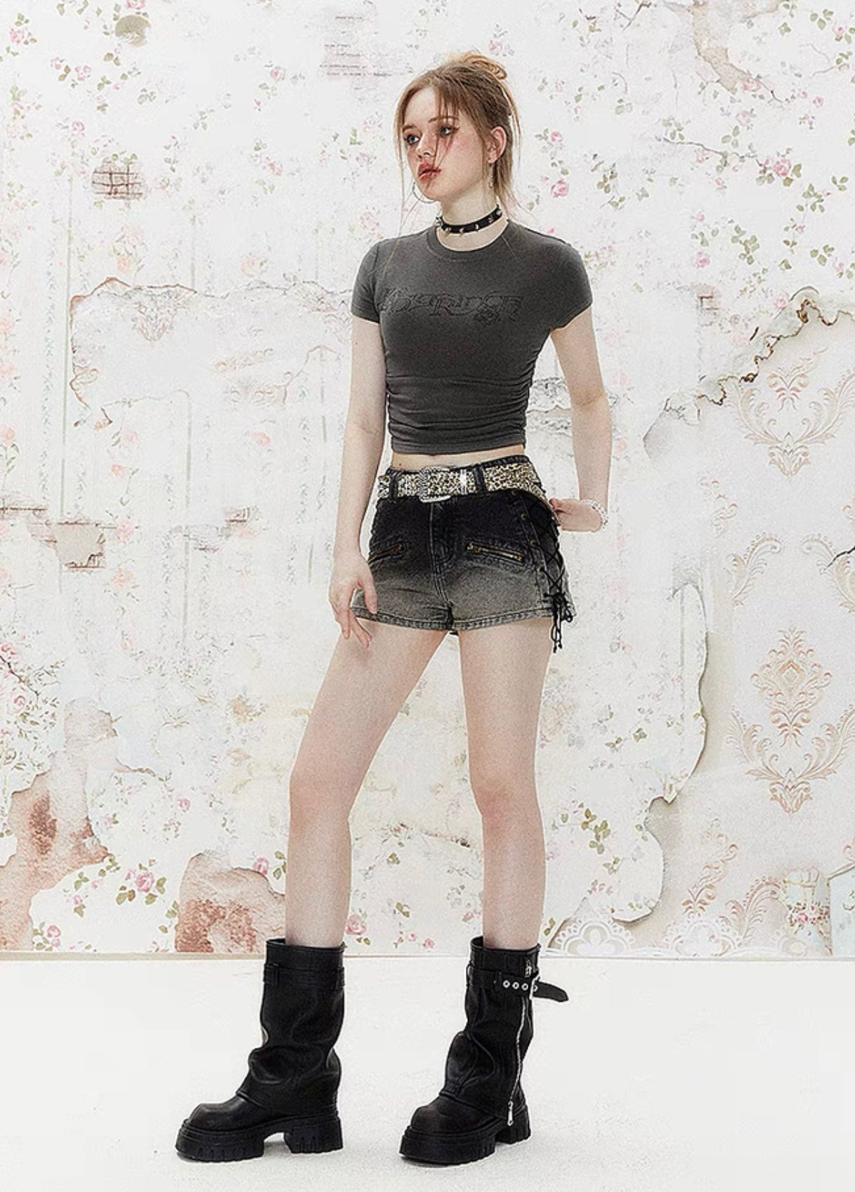 I'M ONE Dune Wasteland Style Diamond Pleated Short Sleeve T-Shirt