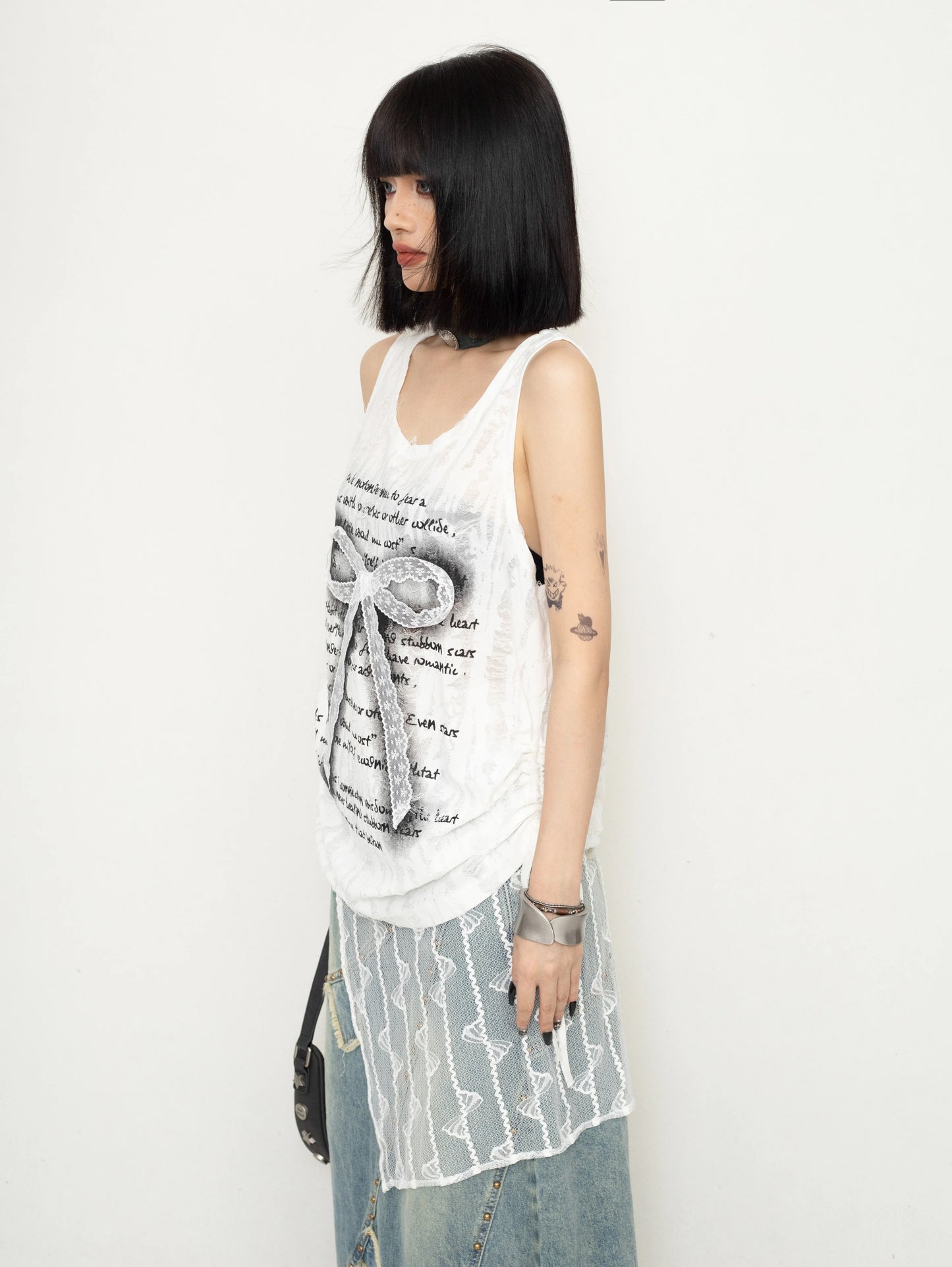 ZEROSTORE Wasteland Style Bow Lace Sleeveless Hole Vest