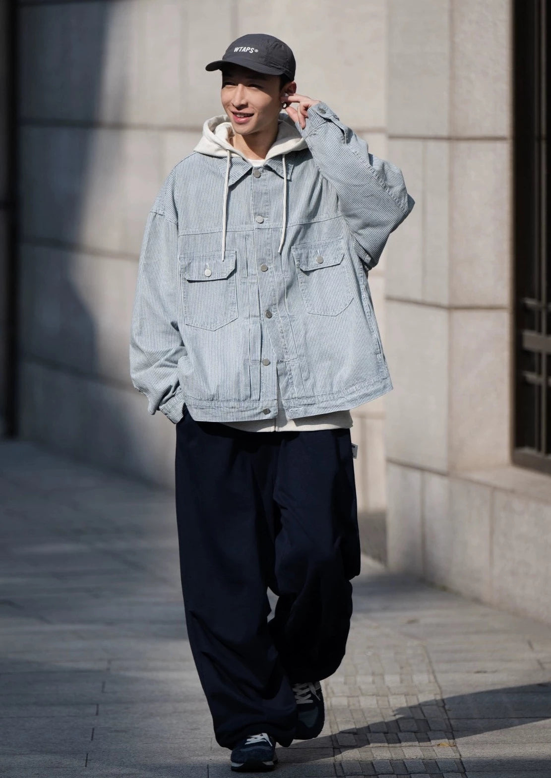 BELLKENIDE Vintage Loose Denim Jacket