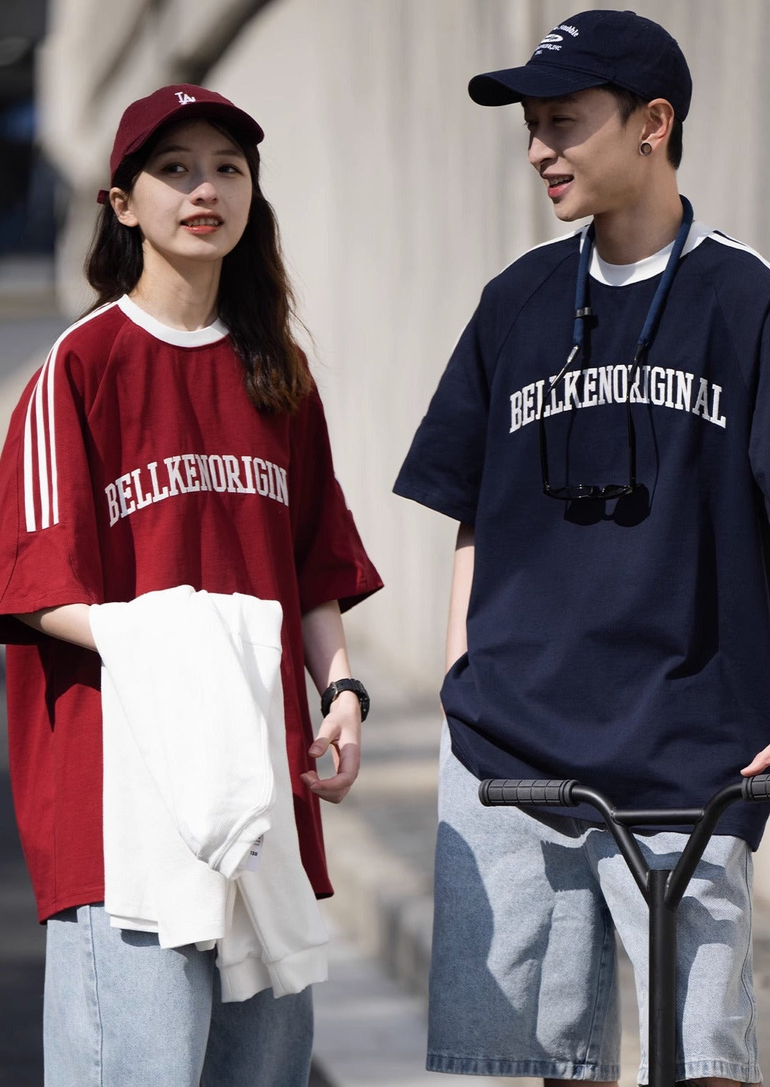 BELLKENIDE Simple Original Three Stripes T-shirt