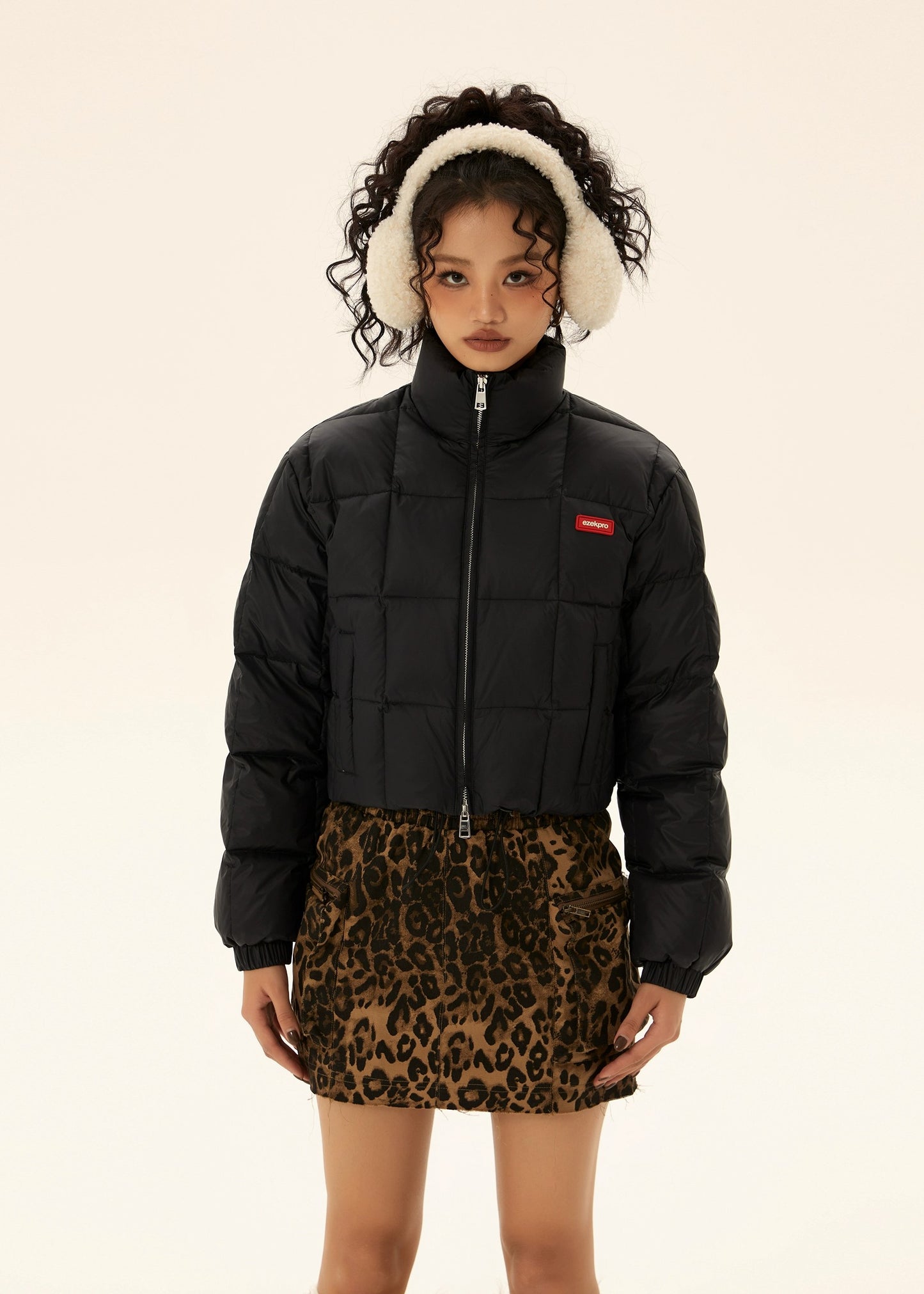 EZEK&STUDIO White Duck Down Black Down Jacket